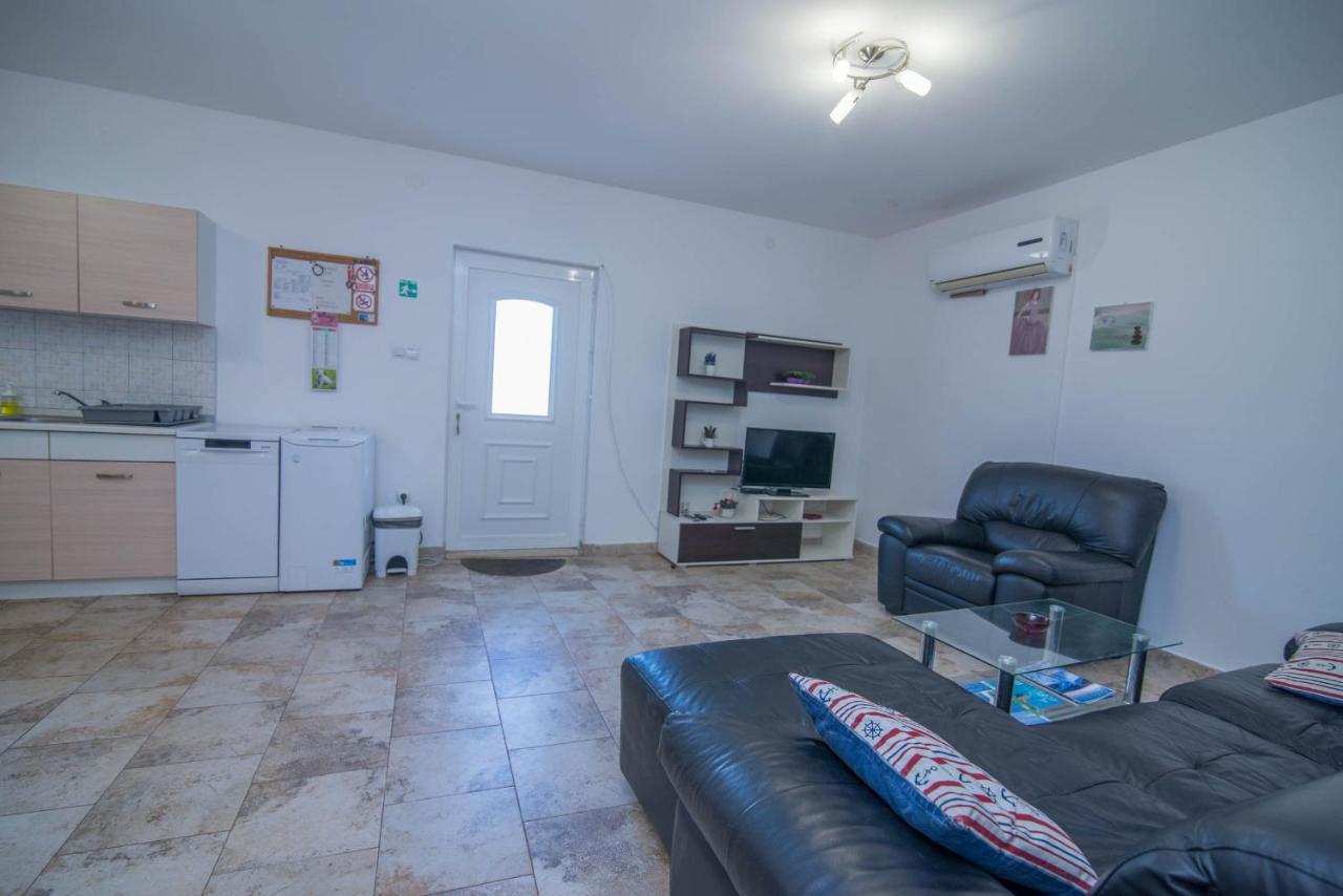 App Bonic Apartman Veli Lošinj Kültér fotó